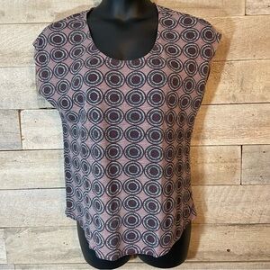 🛍️3/$30 Cleo women's circle printed‎ top  in size large